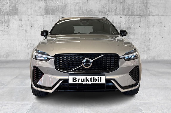 Volvo XC60 8 of 25