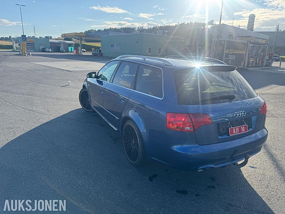 Audi A4 5 of 19