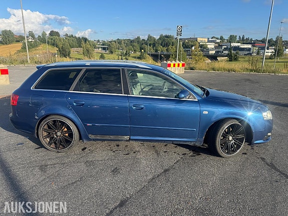 Audi A4 4 of 19