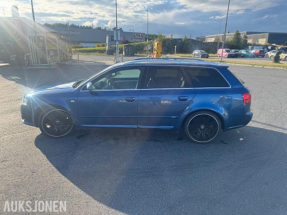 Audi A4 3 of 19