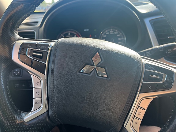 Mitsubishi L200 11 of 18