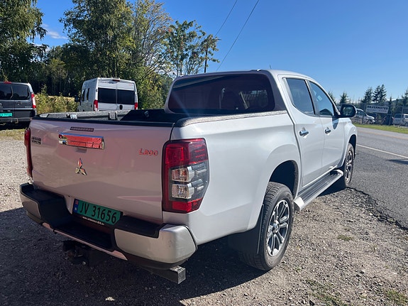 Mitsubishi L200 6 of 18