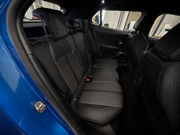 Peugeot 2008 9 of 19