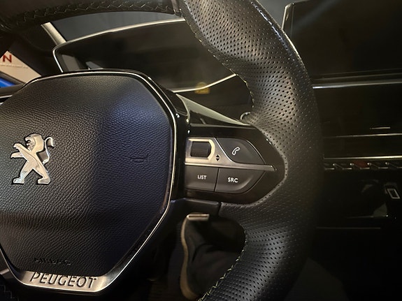 Peugeot 2008 15 of 19