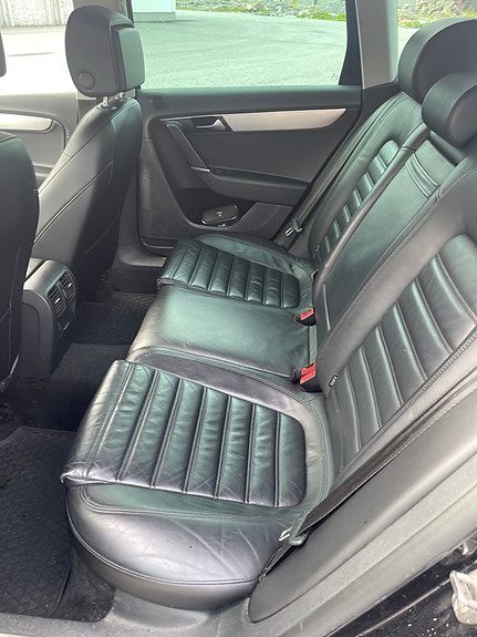 Volkswagen Passat 11 of 13