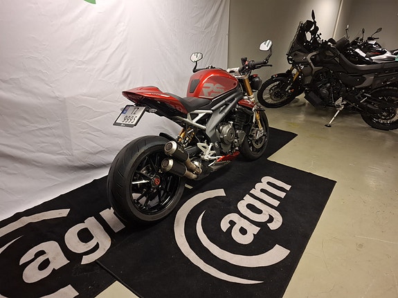 Triumph Speed Triple 1200 RS 3 of 8