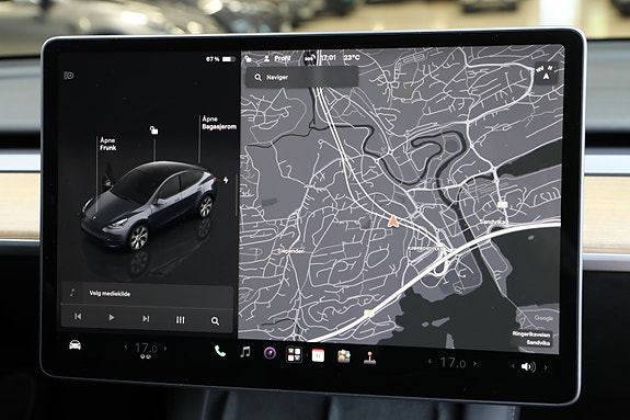 Tesla Model Y 21 of 28