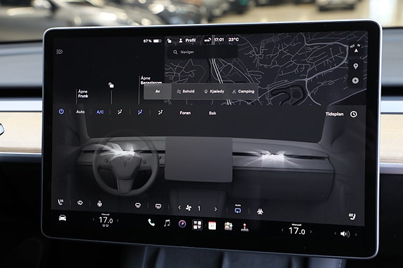 Tesla Model Y 23 of 28