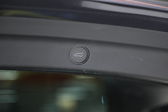 Tesla Model Y 11 of 28