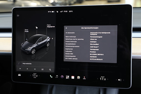 Tesla Model Y 26 of 28