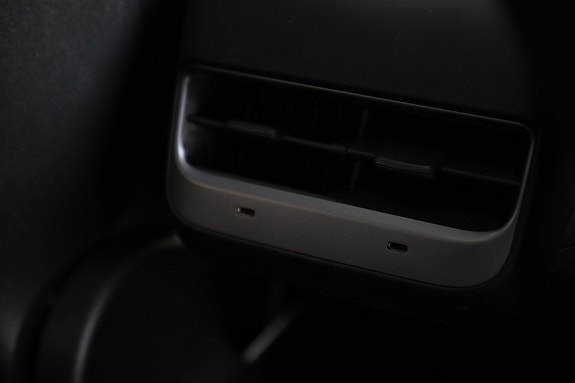 Tesla Model Y 14 of 28