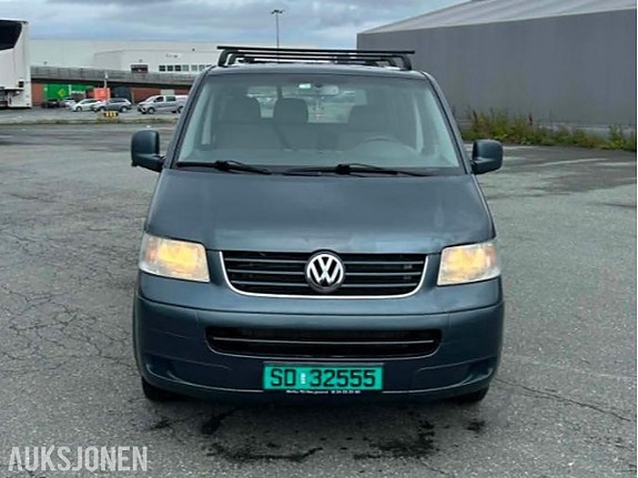 Volkswagen Transporter 2 of 13