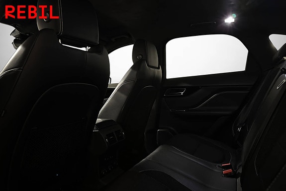 Jaguar F-PACE 10 of 21