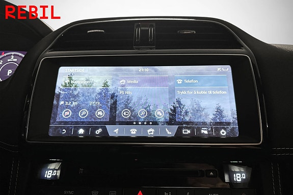 Jaguar F-PACE 17 of 21