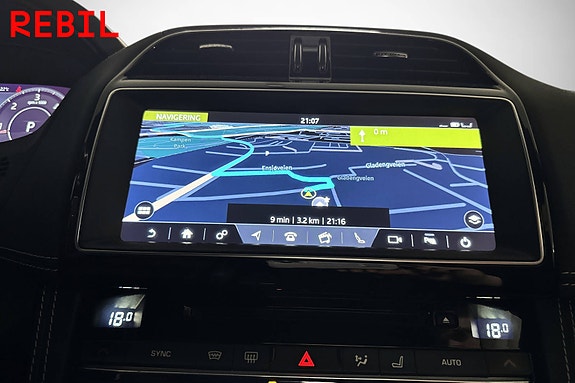 Jaguar F-PACE 15 of 21
