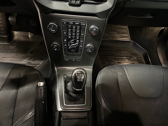 Volvo V40 26 of 30