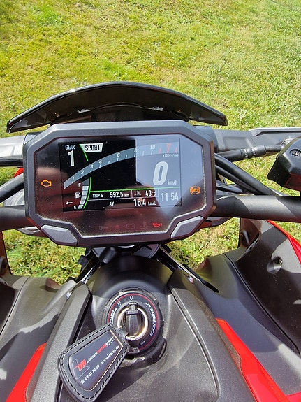 Kawasaki Z 900 3 of 12
