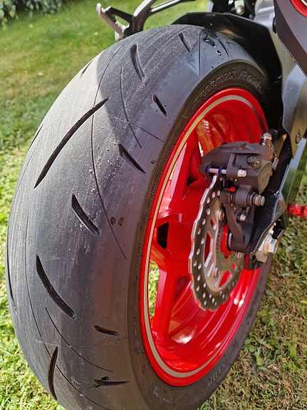Kawasaki Z 900 6 of 12