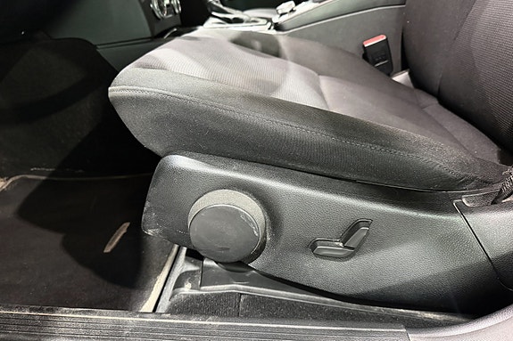 Mercedes-Benz GLK220 16 of 23