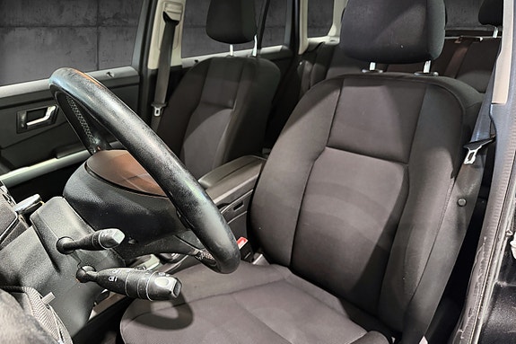 Mercedes-Benz GLK220 9 of 23