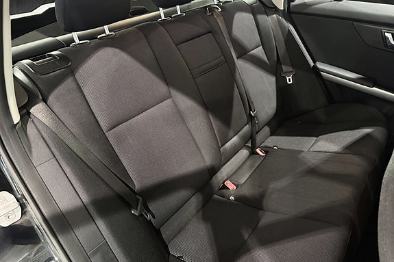 Mercedes-Benz GLK220 17 of 23