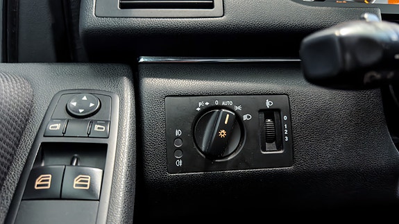 Mercedes-Benz B180 14 of 25