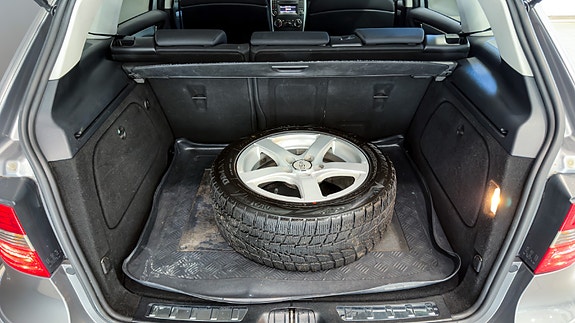 Mercedes-Benz B180 10 of 25