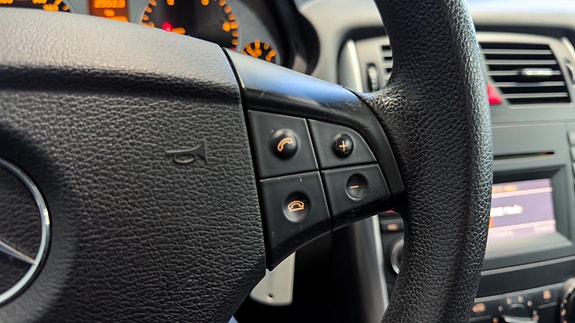 Mercedes-Benz B180 16 of 25