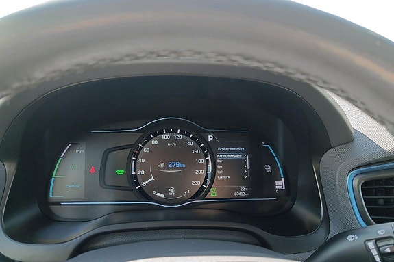 Hyundai IONIQ 10 of 30