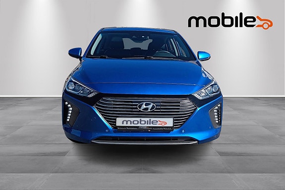 Hyundai IONIQ 18 of 30