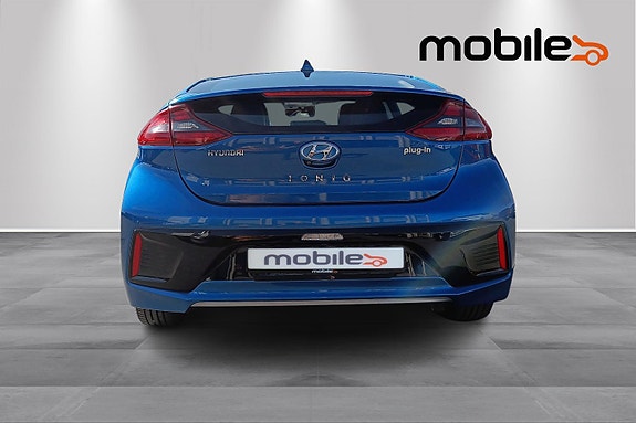 Hyundai IONIQ 4 of 30