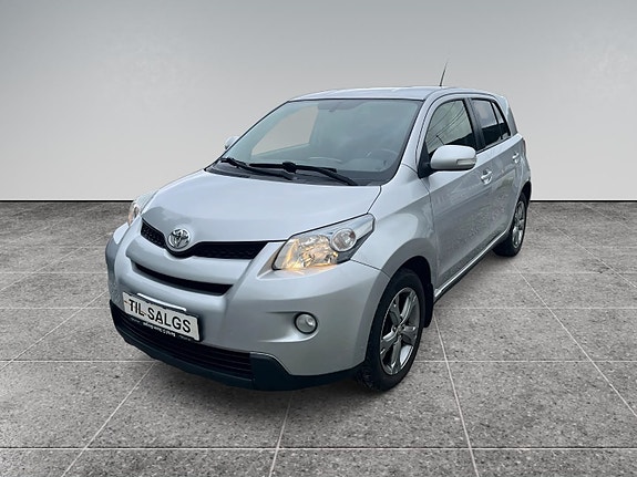 Toyota Urban Cruiser 2 of 21
