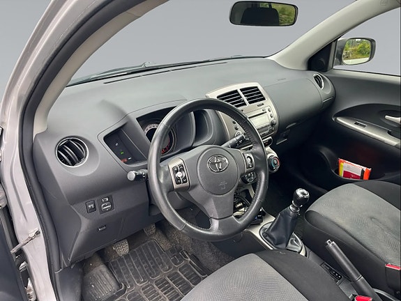 Toyota Urban Cruiser 15 of 21