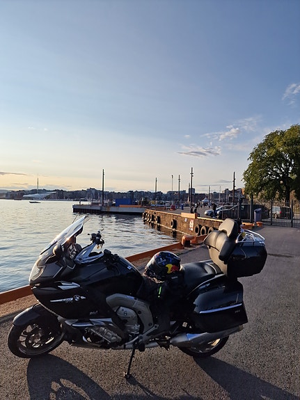 BMW K 1600 GTL 2 of 7