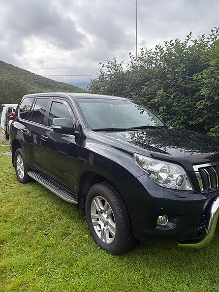 Toyota Land Cruiser 5 of 12