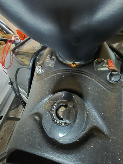 Ski-doo Touring 4 of 9