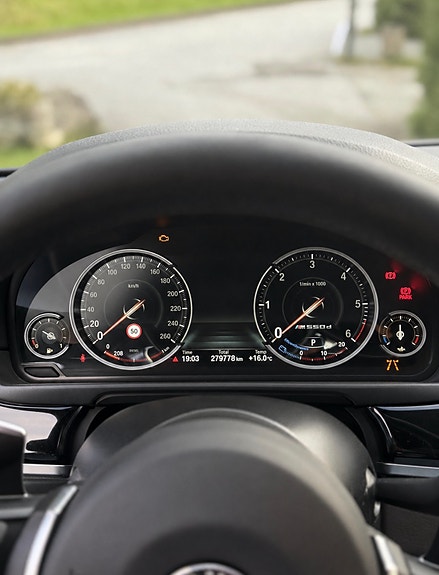 BMW M550d 25 of 30