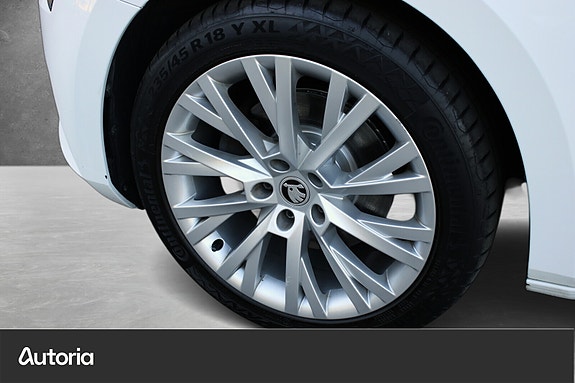 Skoda Superb 9 of 26