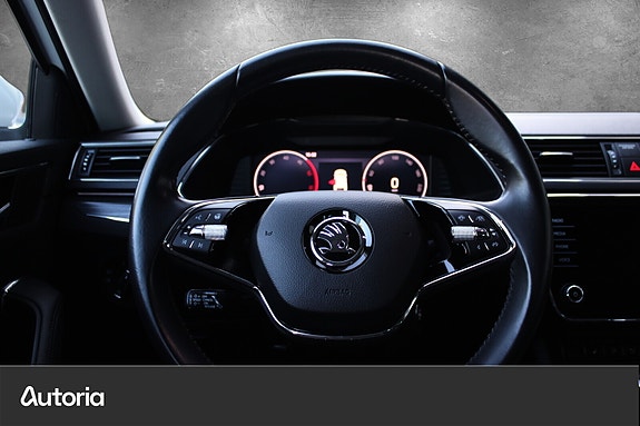 Skoda Superb 15 of 26