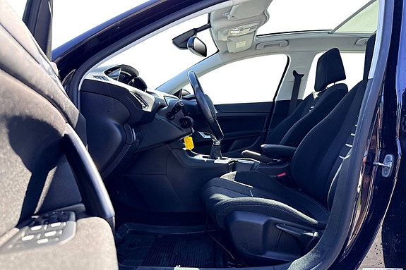 Peugeot 308 9 of 30