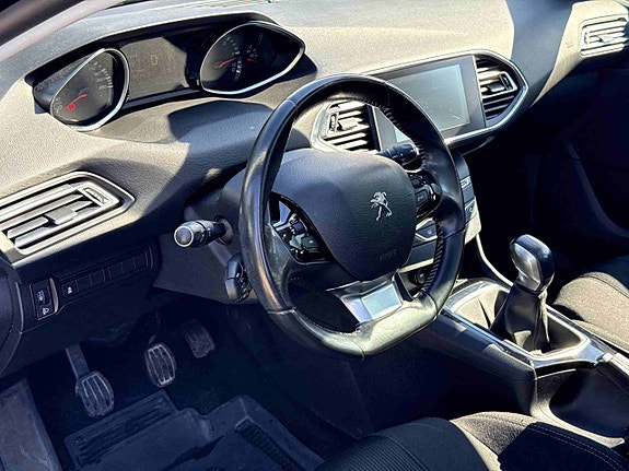 Peugeot 308 13 of 30