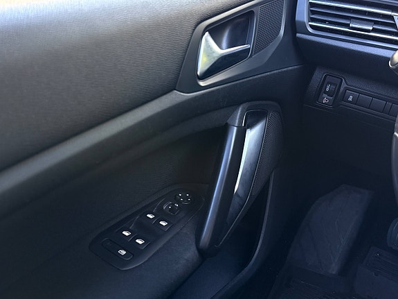 Peugeot 308 21 of 30
