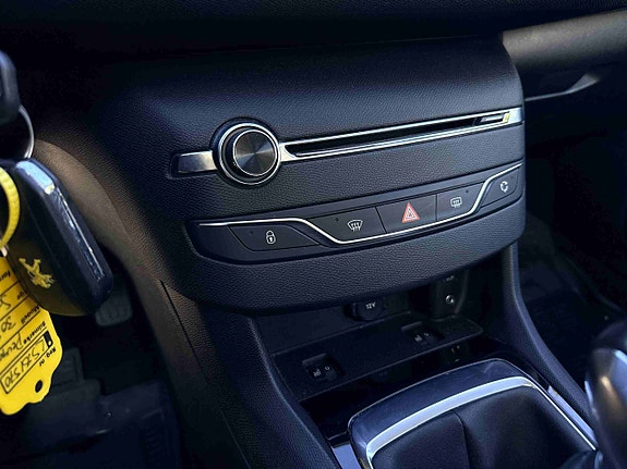 Peugeot 308 19 of 30