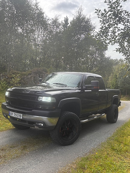Chevrolet Silverado 2500 3 of 30