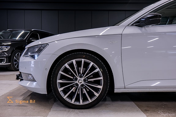 Skoda Superb 5 of 30