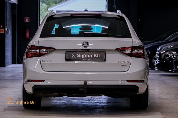 Skoda Superb 12 of 30