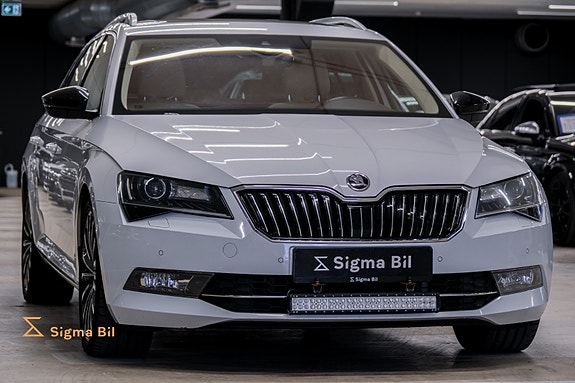 Skoda Superb 2 of 30