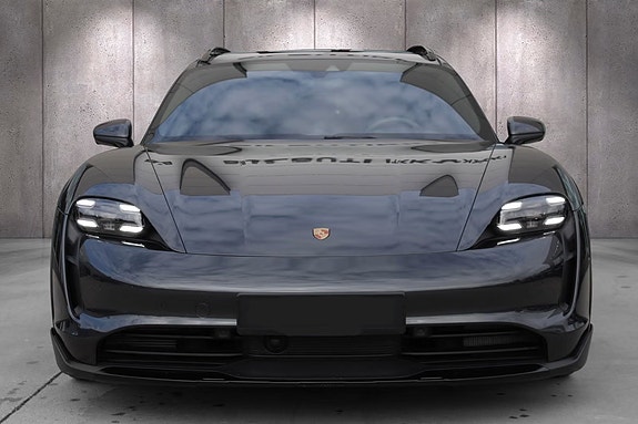 Porsche Taycan Cross Turismo 8 of 30