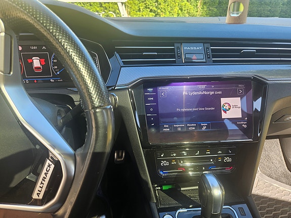 Volkswagen Passat Alltrack 10 of 12