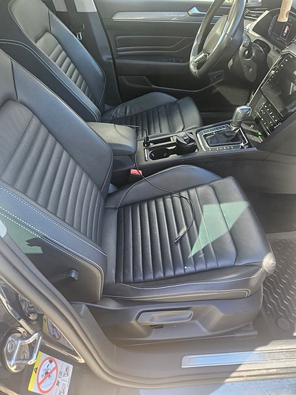 Volkswagen Passat Alltrack 5 of 12